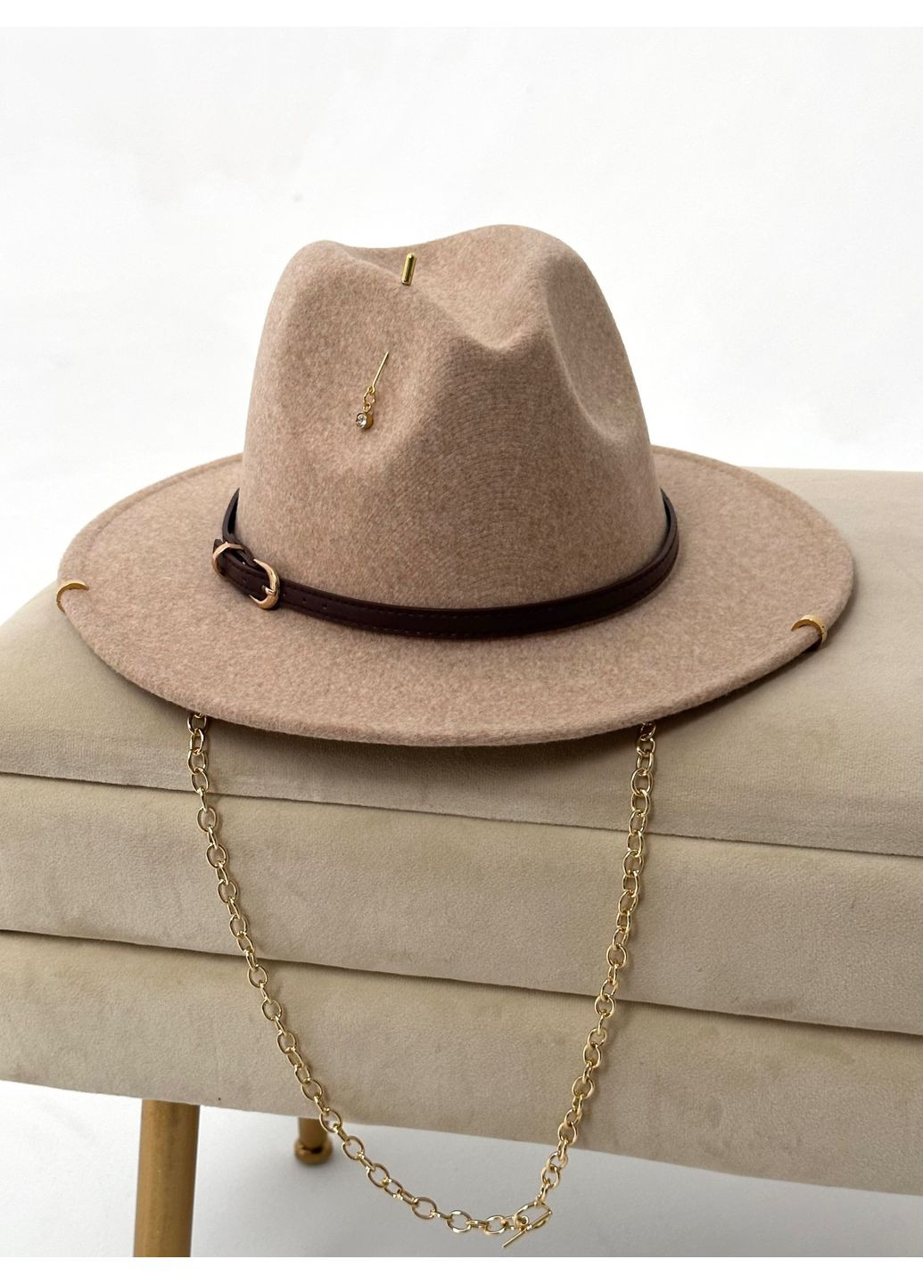Шляпа Федора с ремешком, пирсингом, цепочкой и регулировкой размера WOOLSIA No Brand (359481393)