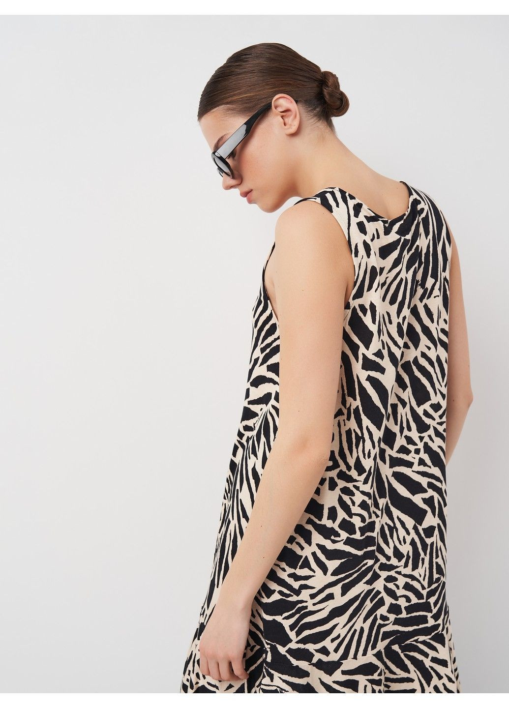 Бежевое коктейльное платье H&M зебра