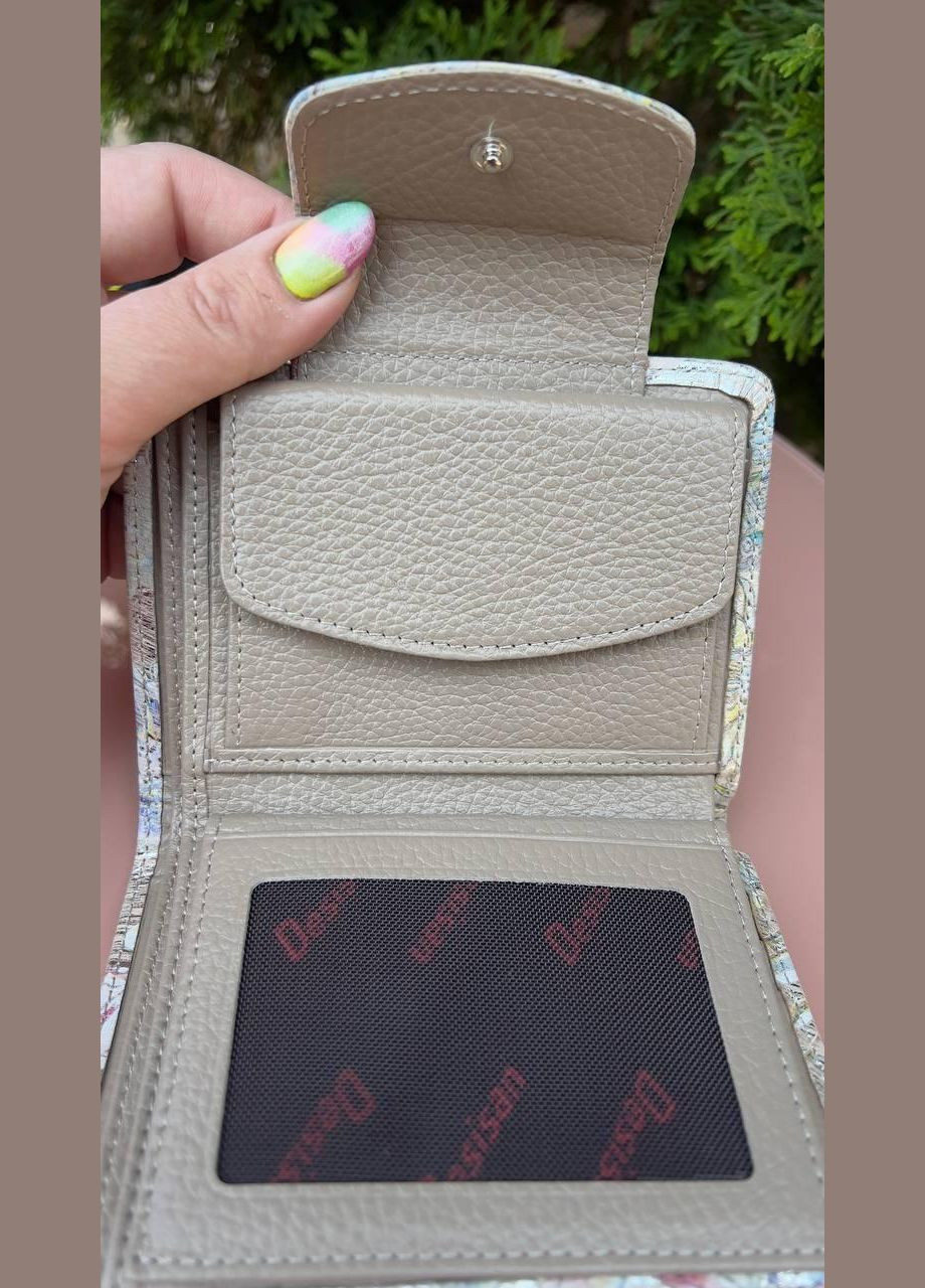 Гаманець жіночий Туреччина зʼємний картхолдер натуральна лазерна шкіра беж зі срібним і квітковим принтом Desisan (341322635)