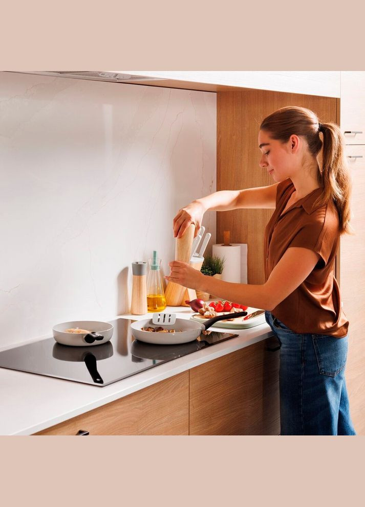 Сковорода без кришки Leo Glints Spirit 20 см 3950603 BergHoff (316517839)