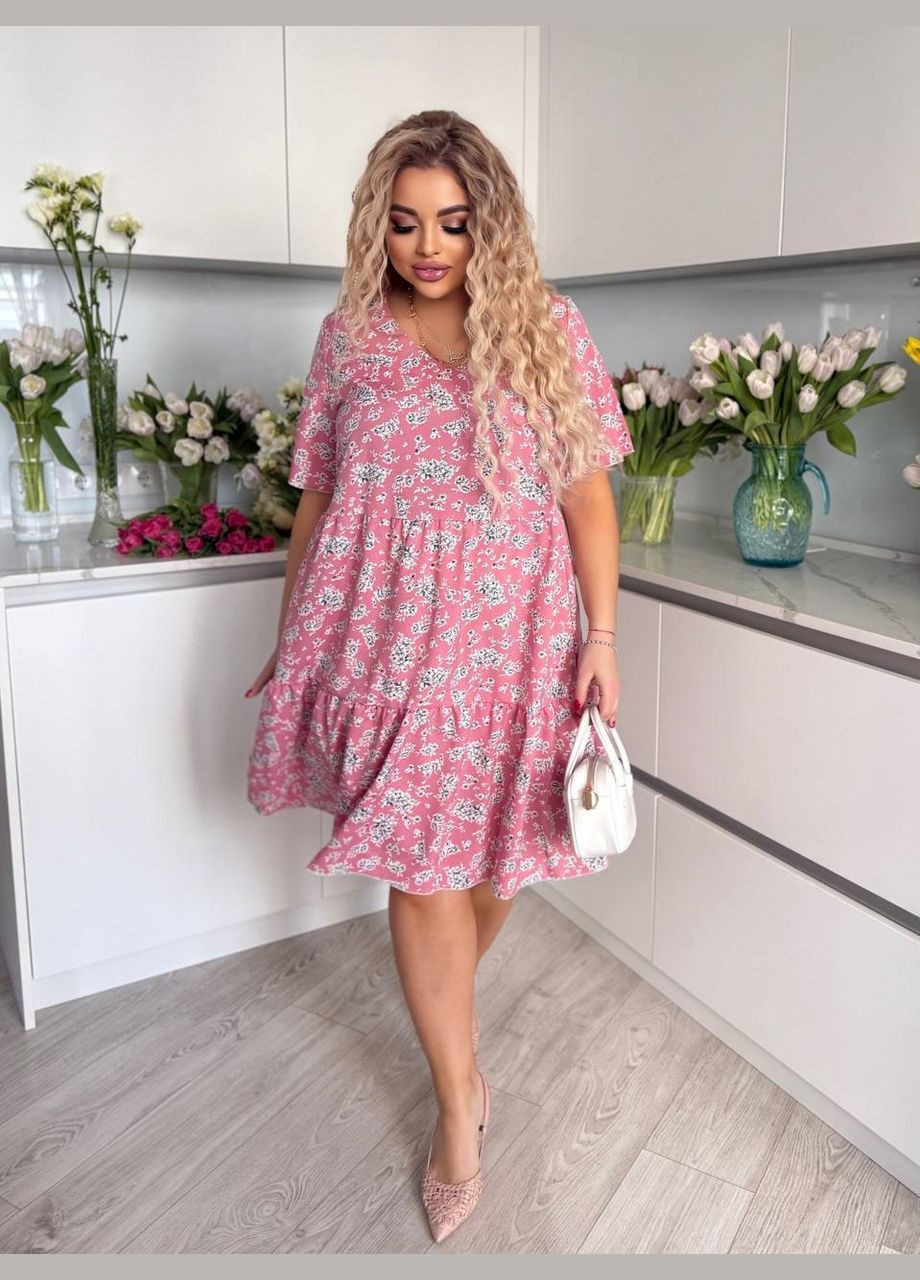 Розовое платье в цветах Fashion