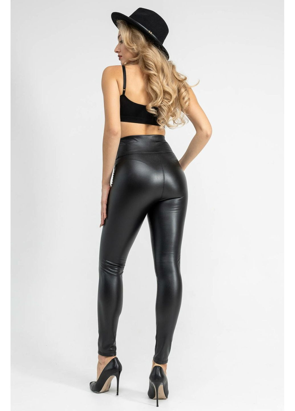 Черные демисезонные лосины из экокожи на флисе TOTALFIT