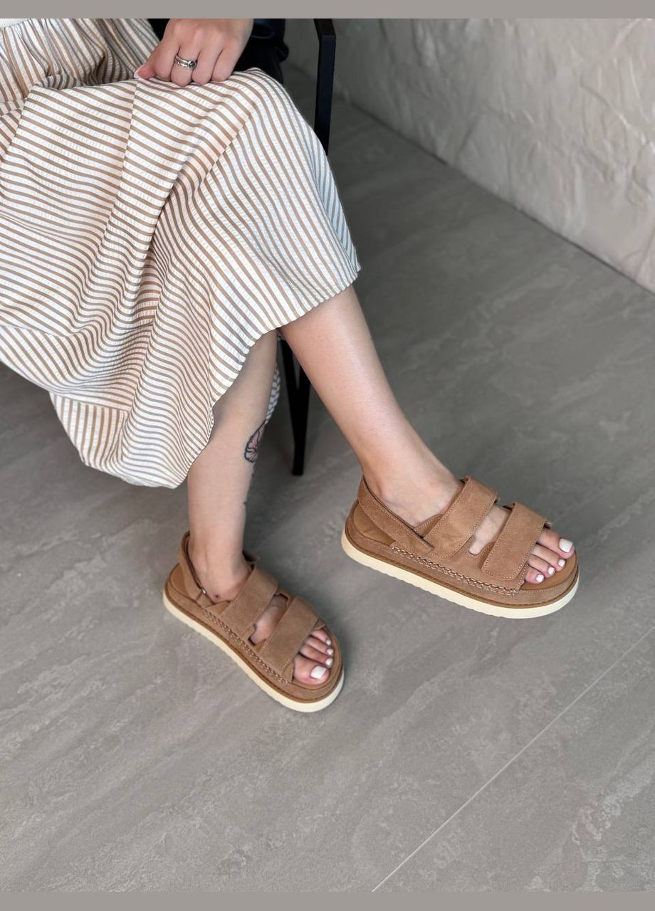 Темно-бежевые босоножки из натуральной замши на платформе. No Brand