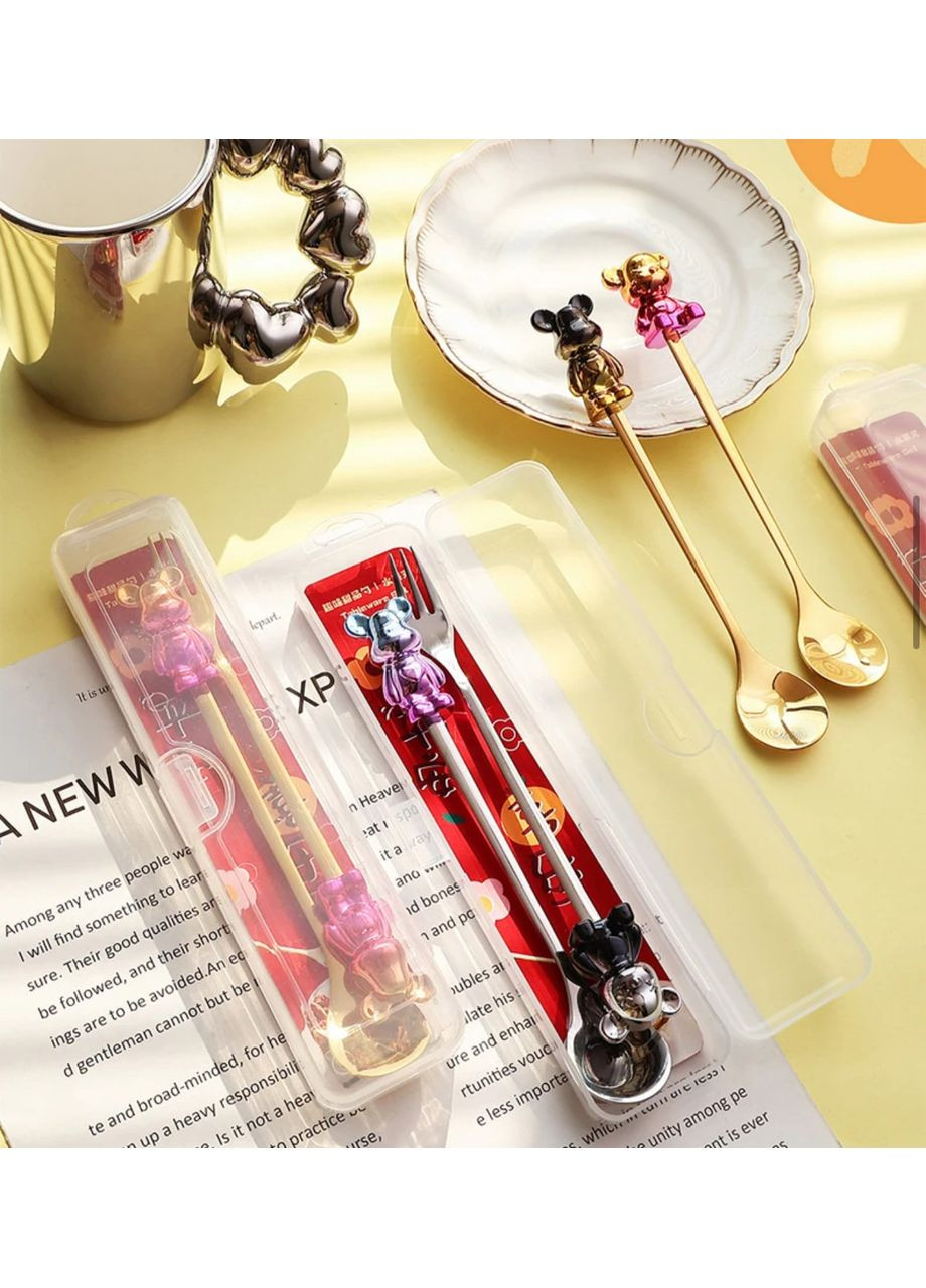 Набор столовых приборов вилка и ложка с декором в виде градиентного зайца и медведя с боксом. Серебро No Brand (336884603)