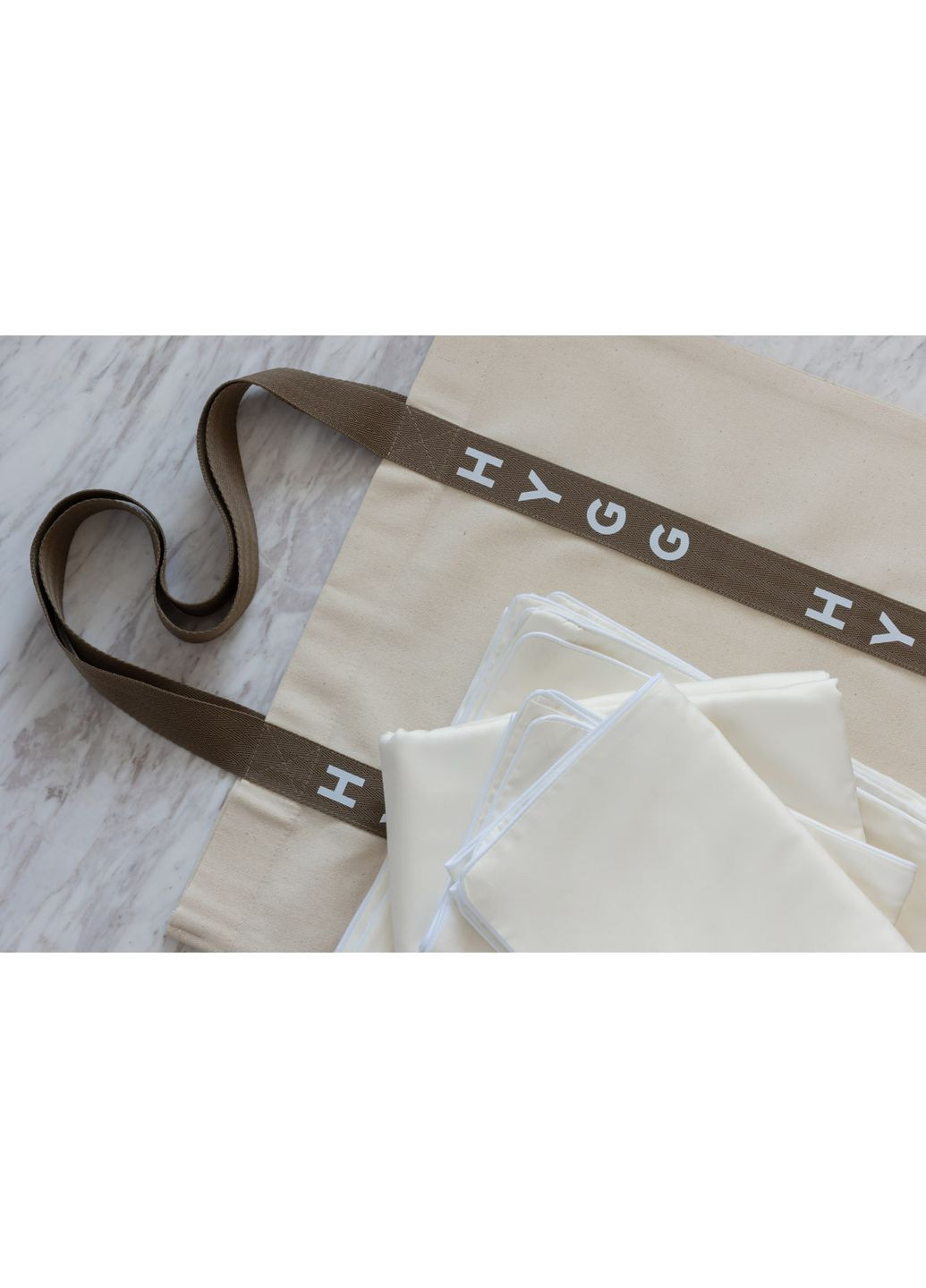 Комплект двуспального постельного белья на резинке с кантом HYGG (368830710)