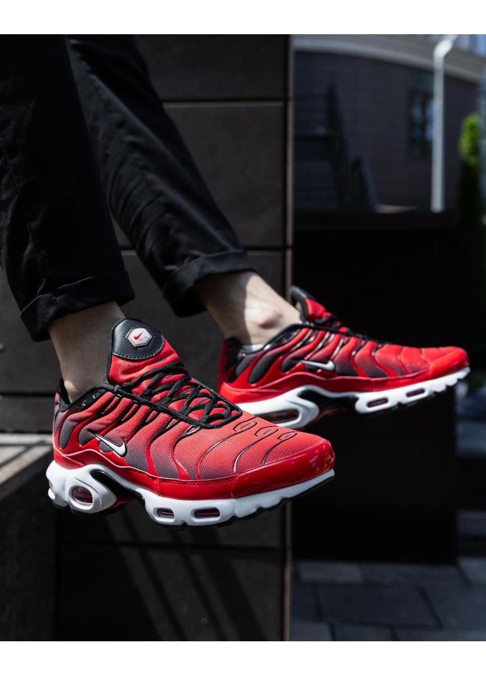 Білі кросівки чоловічі nike air max plus tn red white black найк аір макс тн плюс білі демісезон No Brand