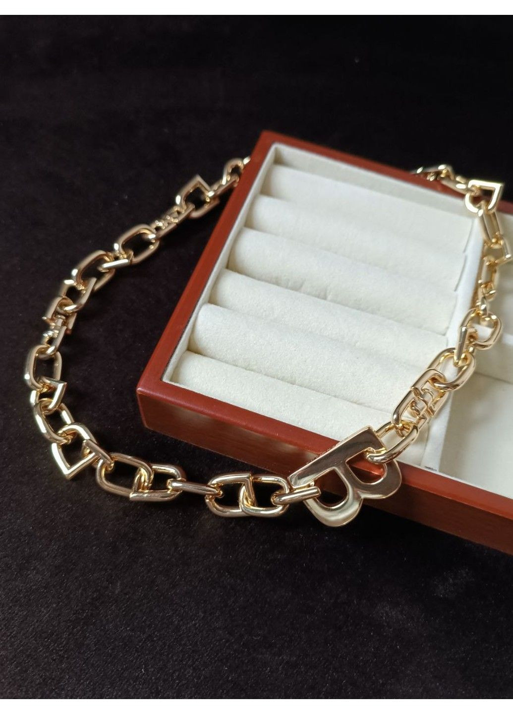 Чокер-ланцюжок жіночий із медичної сталі золотистий No Brand (368713804)