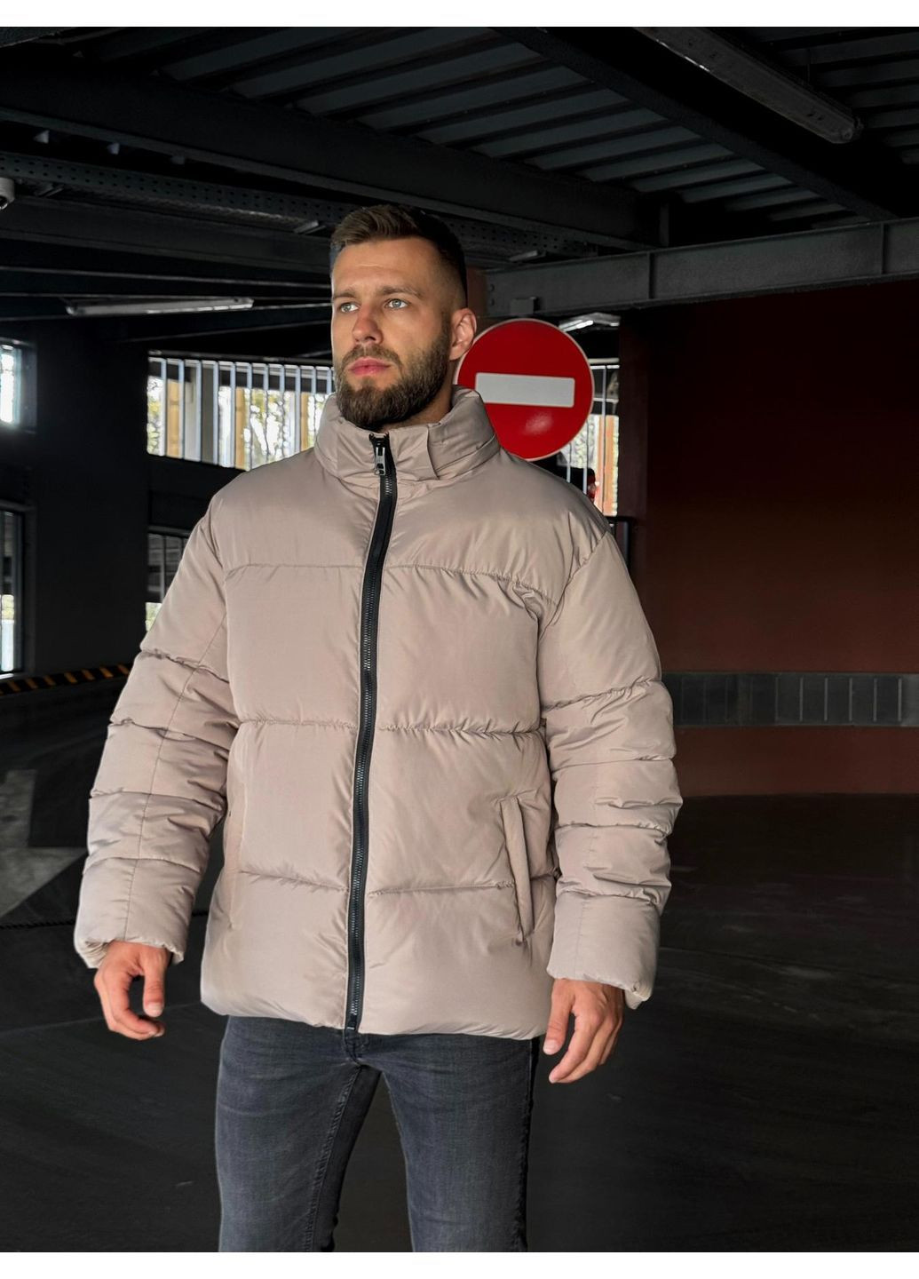 Бежевая зимняя зимняя куртка на пуху No Brand