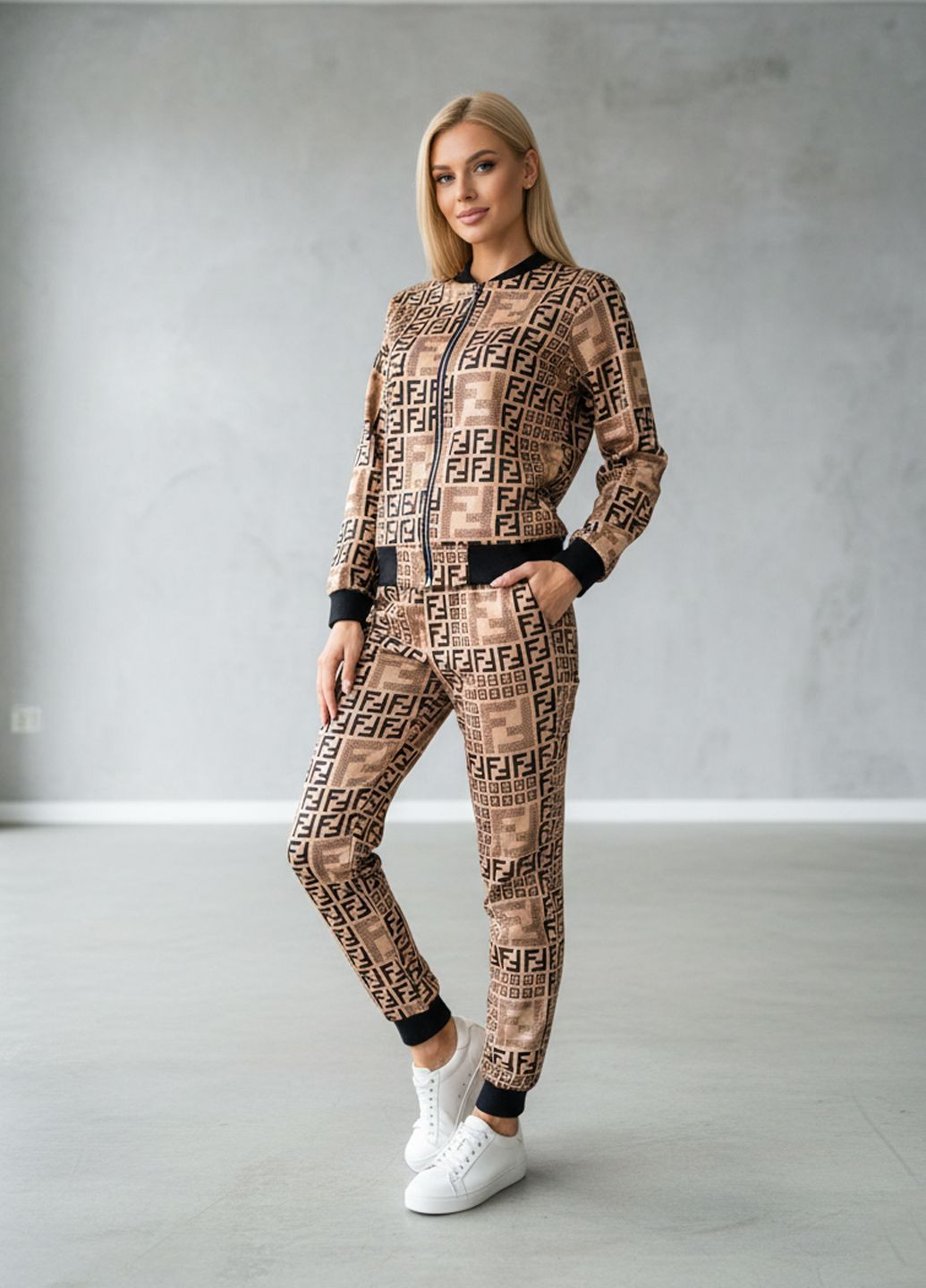 Жіночий демісезонний спортивний костюм Білий Number Nine (363261684)