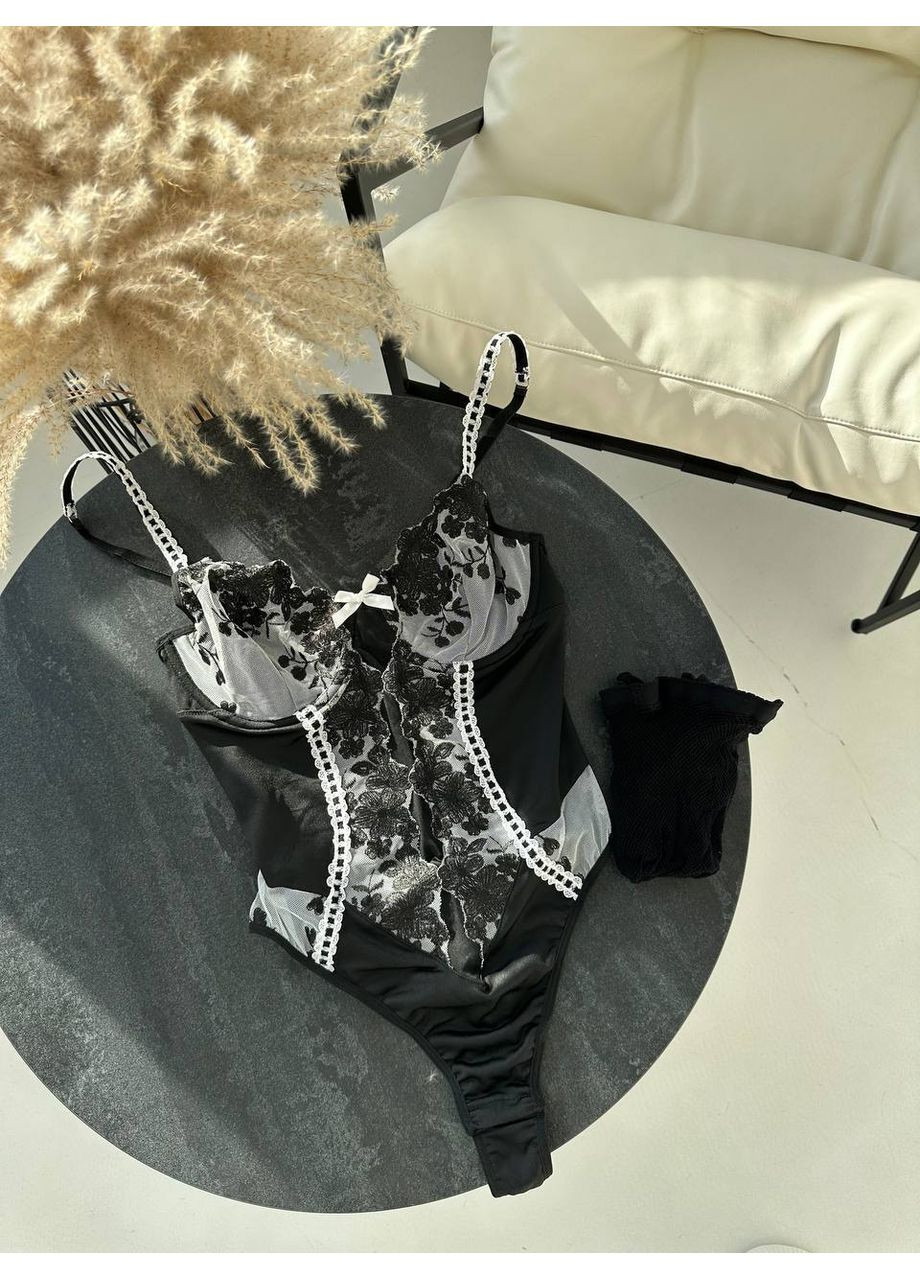 Боді чорне спокусливе з чашечкою на кісточках та панчохами Vital-Textile 219/6 (361853755)