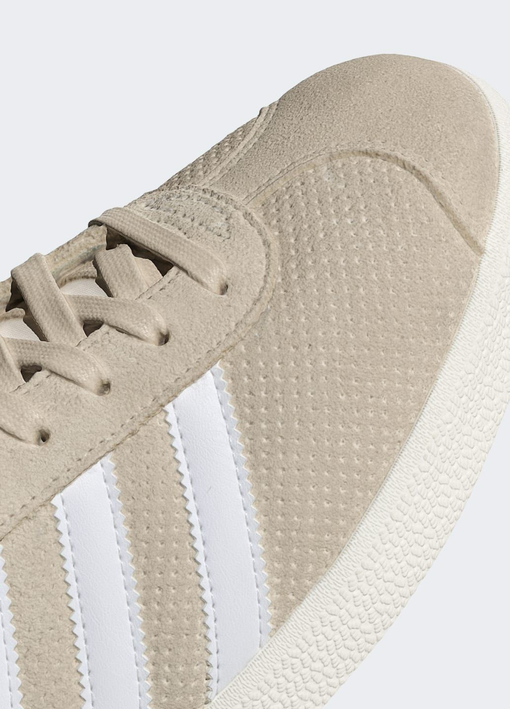 Білі всесезон кросівки gazelle adidas