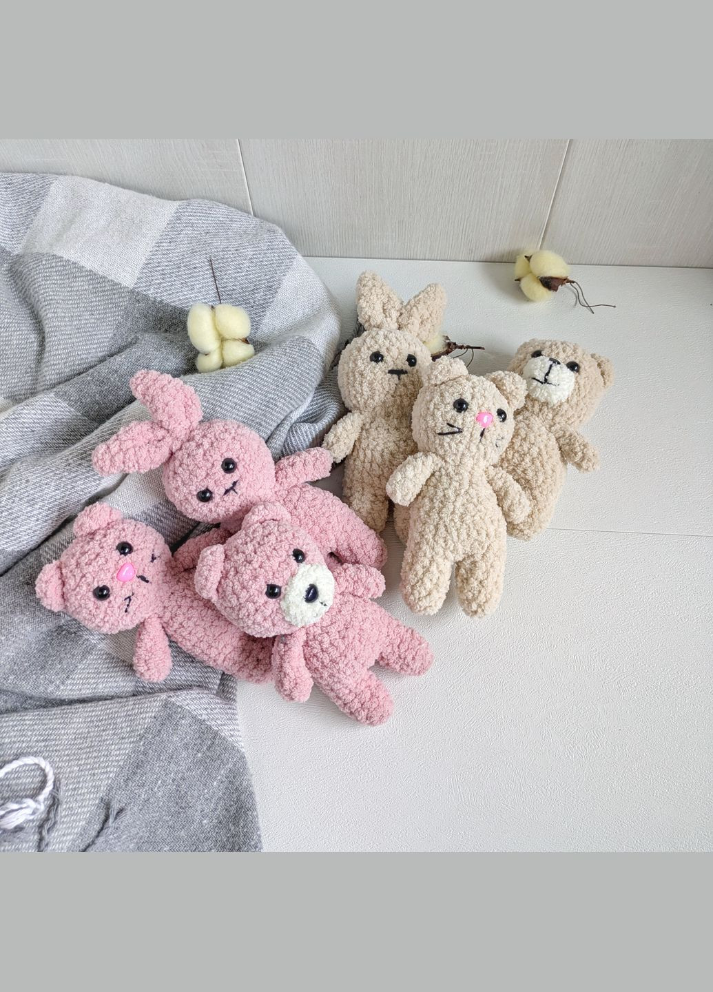 Іграшка в'язана гачком, котик плюшевий світло-бежевий 14 см, ручна робота, на подарунок Hand Made (339869518)