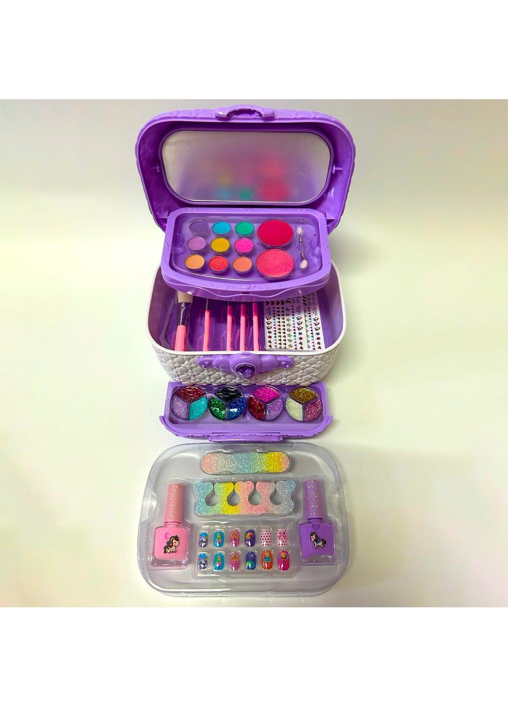 Косметика дитяча в косметичці на 3 рівні No Brand (322346191)