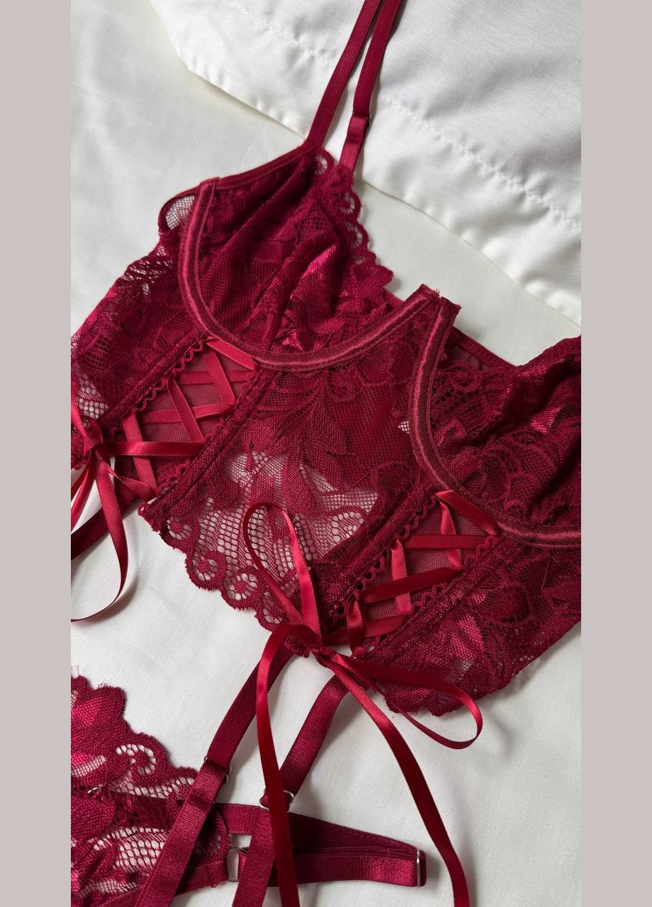 Красный корсетный комплект женского белья с гартерами Simply sexy