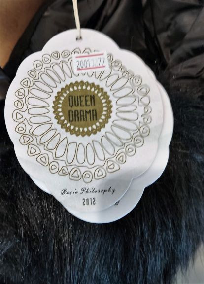 Черная демисезонная куртка Queen Drama