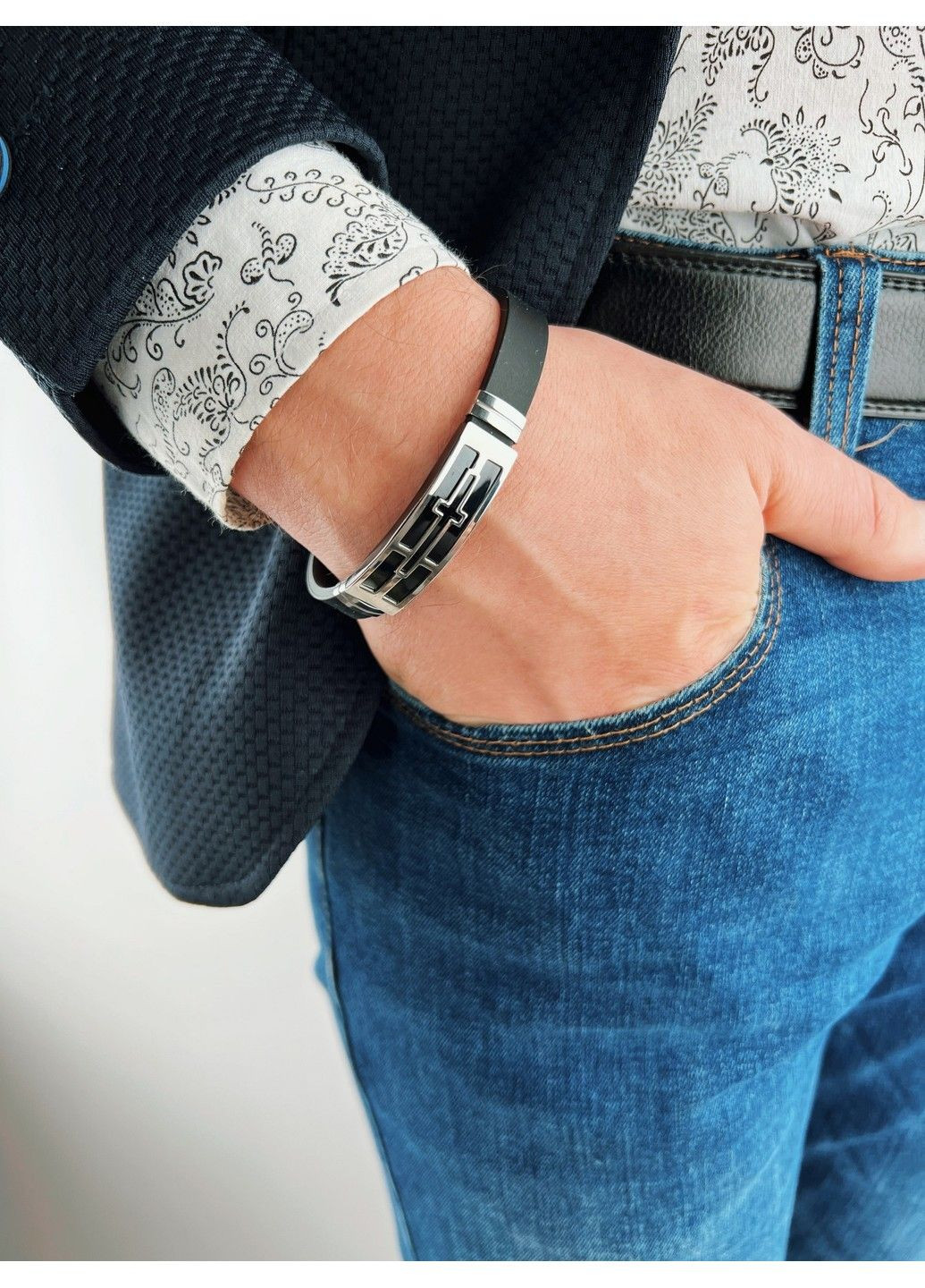 Браслет з медичної сталі хрестик на силіконовому ремінці 20см BSS-050 No Brand (299486603)