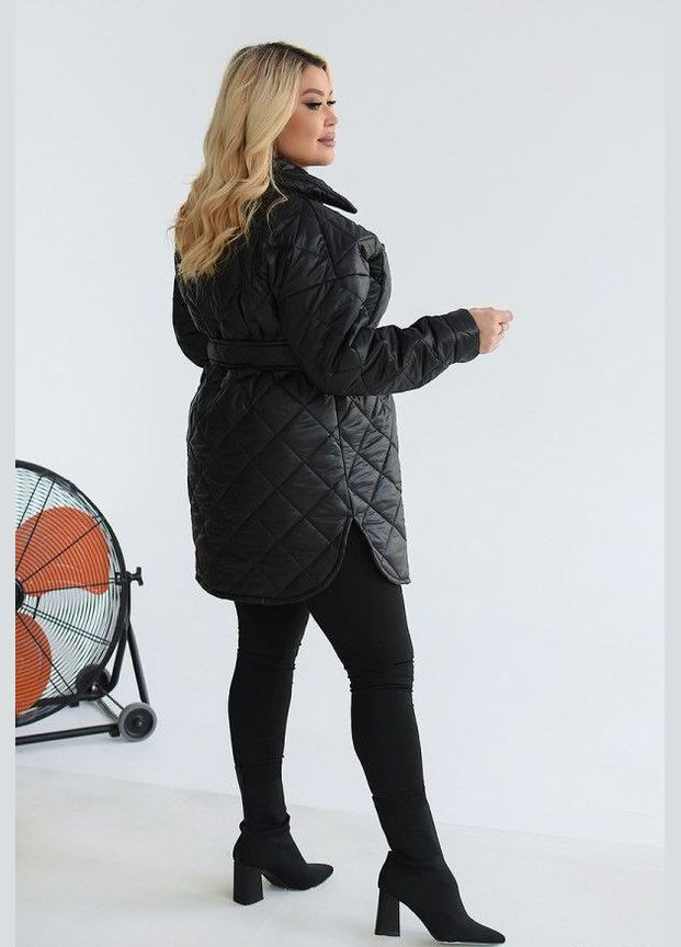 Чорна жіноча тепла курточка з поясом колір чорний р.50/52 449986 New Trend