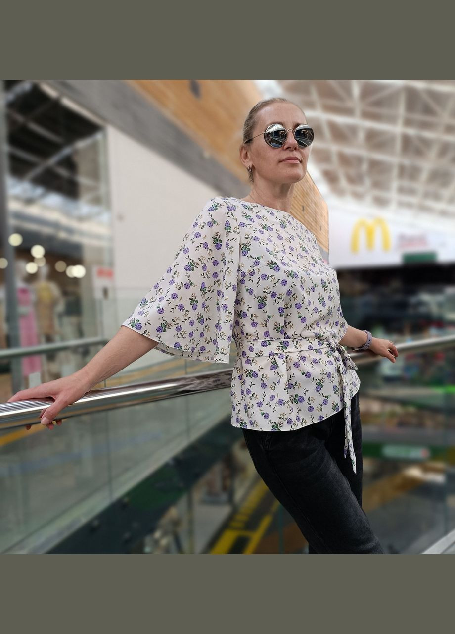 Біла літня блуза-дзвіночок 2 Льва