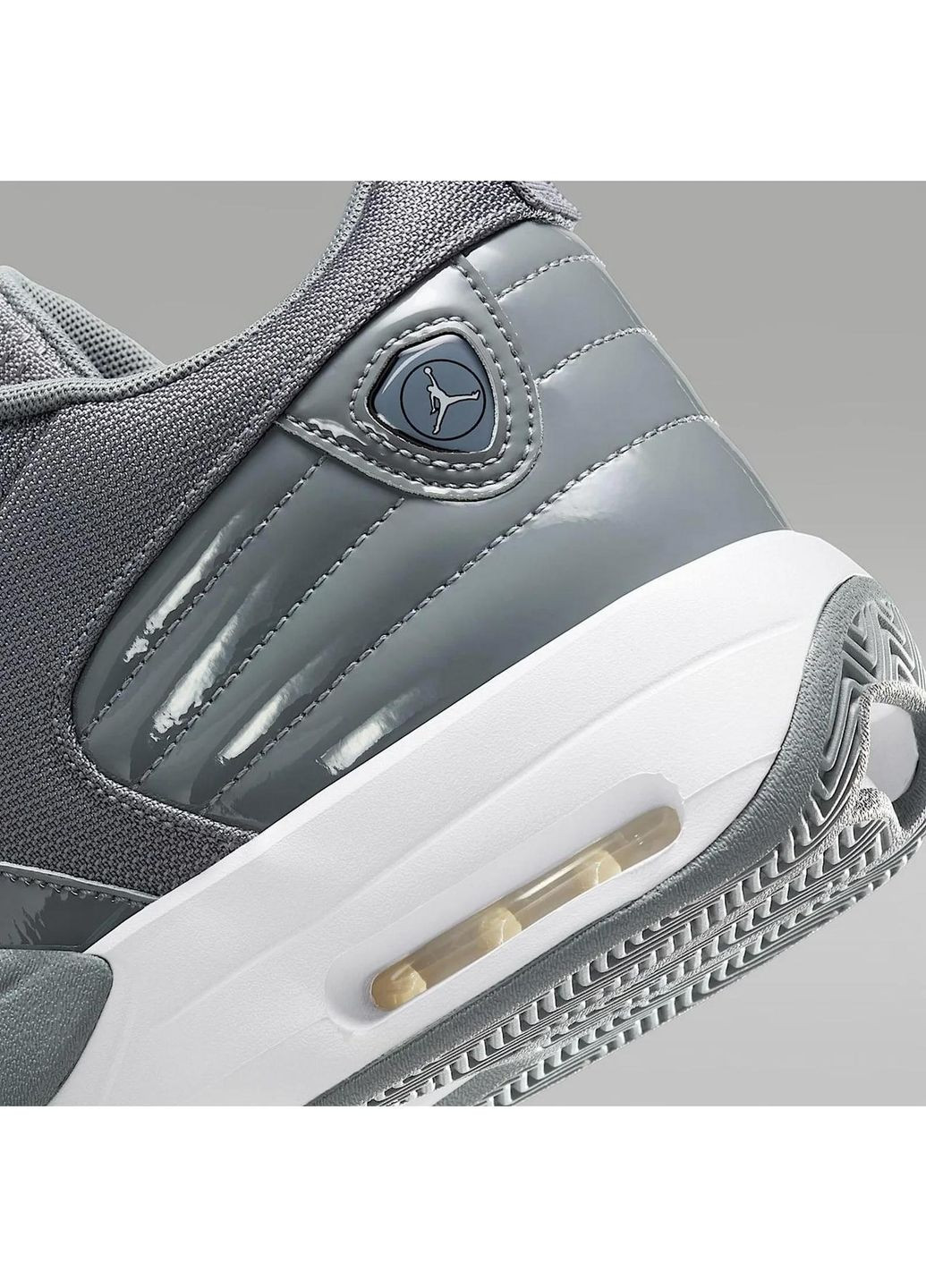 Сірі кросівки чоловічі max aura 6 (fq8298-002) Jordan