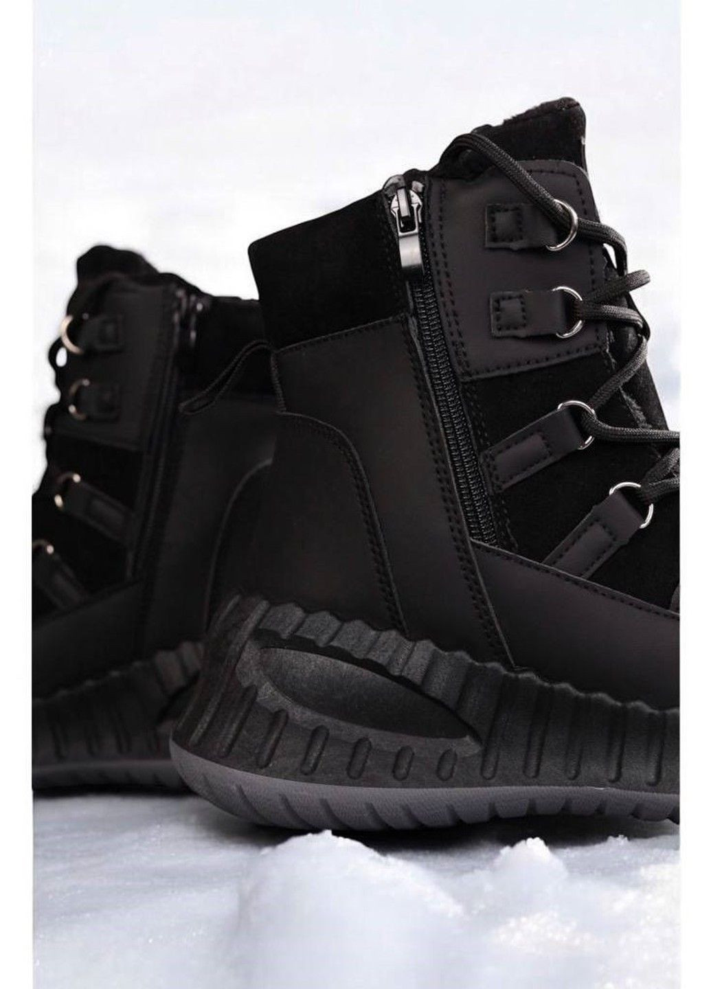 Зимние ботинки женские кольца черные Башили прессованная кожа