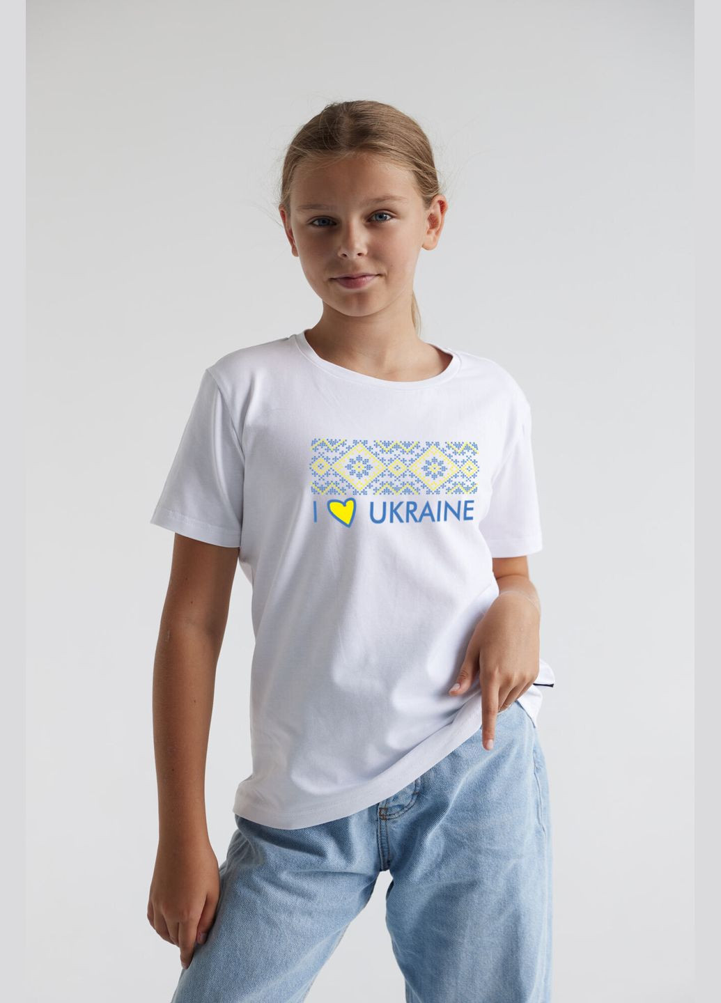 Белая летняя футболка bebi "вышиванка" Garne
