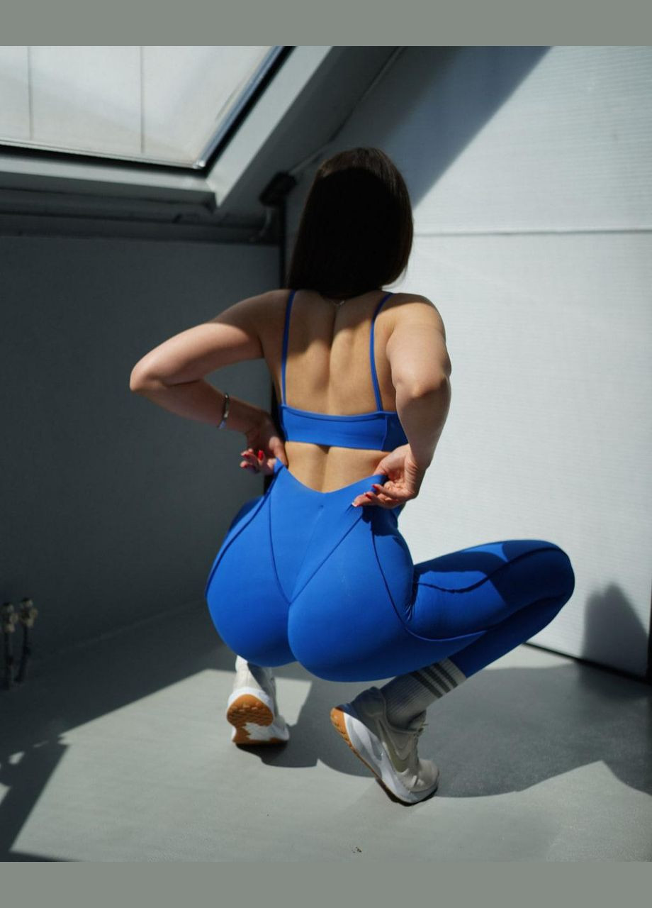 Топ «зі швами назовні» з чашками, кольору електрик, розмір L Trends (330756837)