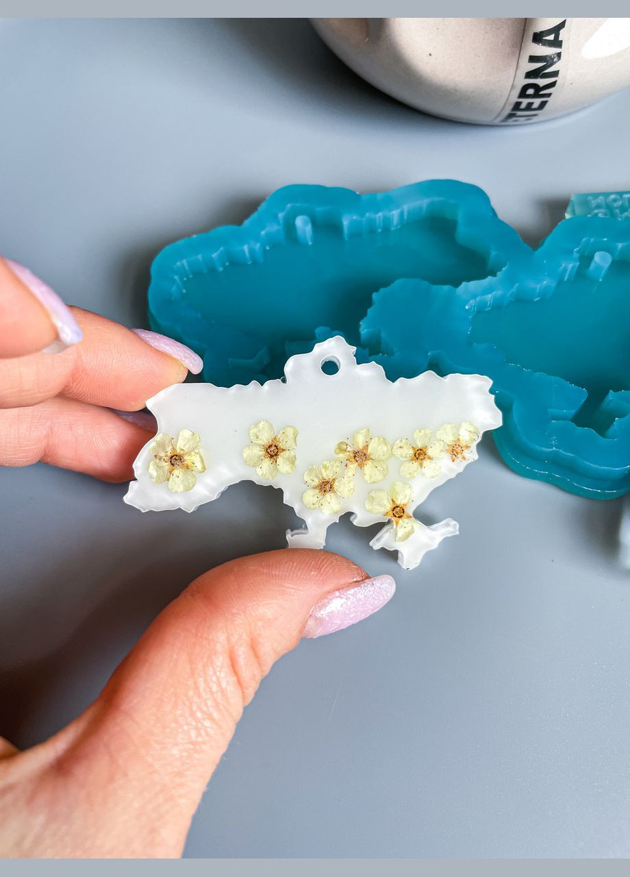 Молд 3в1 карта України 64*40*5 мм з отвором для брелоків силіконова форма молд для епоксидної смоли No Brand (370566474)