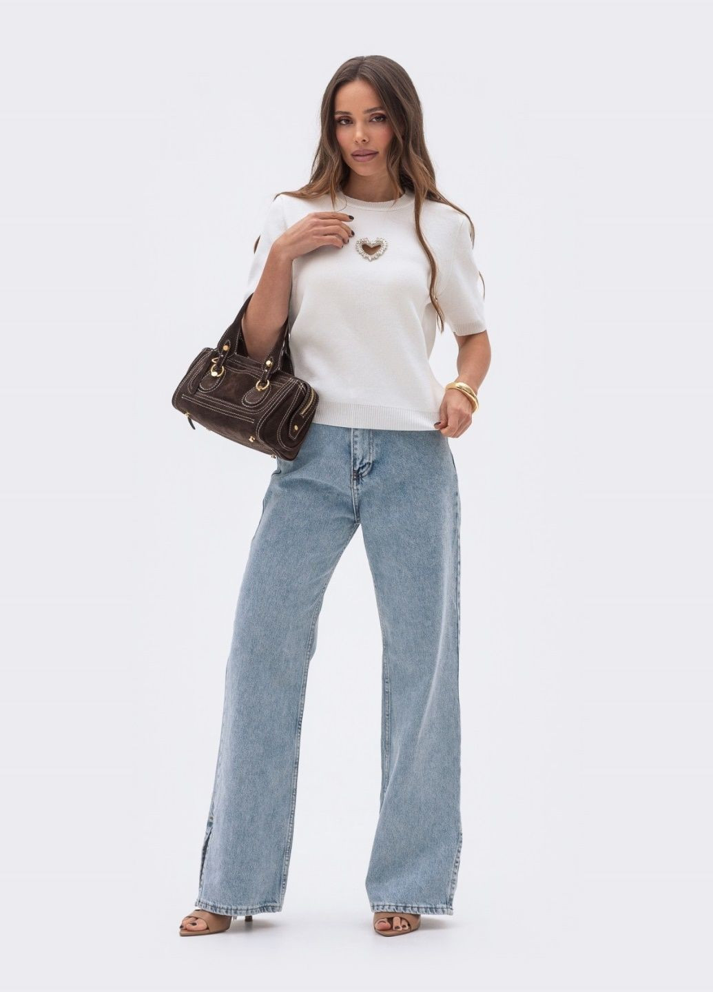 футболка белого цвета с вырезом сердце и короткими рукавами Dressa - (332052106)