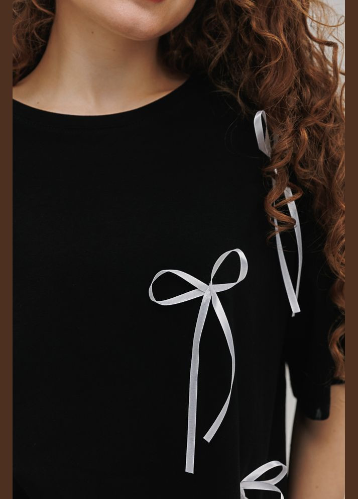 Черно-белая летняя женская футболка oversize Arjen