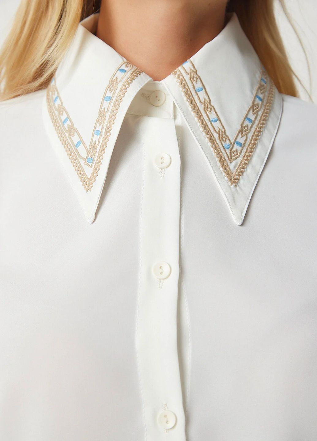 Блуза-рубашка жіноча з вишивкою No Brand (271700519)