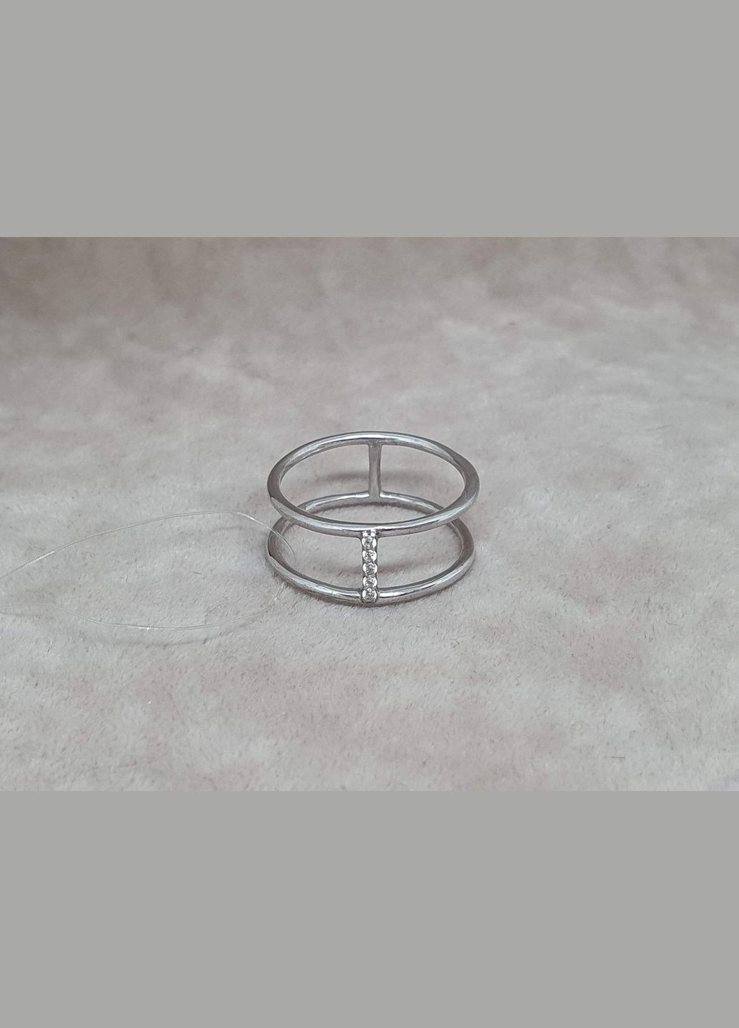 Серебряное кольцо с фианитами. 901-01008 Qvaliz (322578682)