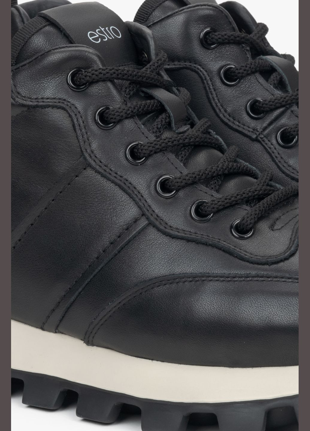 Черные зимние ботинки, цвет черный Estro