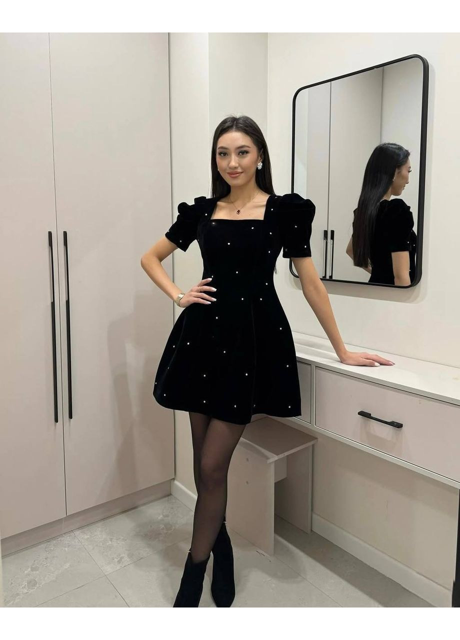 Черное праздничный стильное женское платье из бархата со стразами No Brand