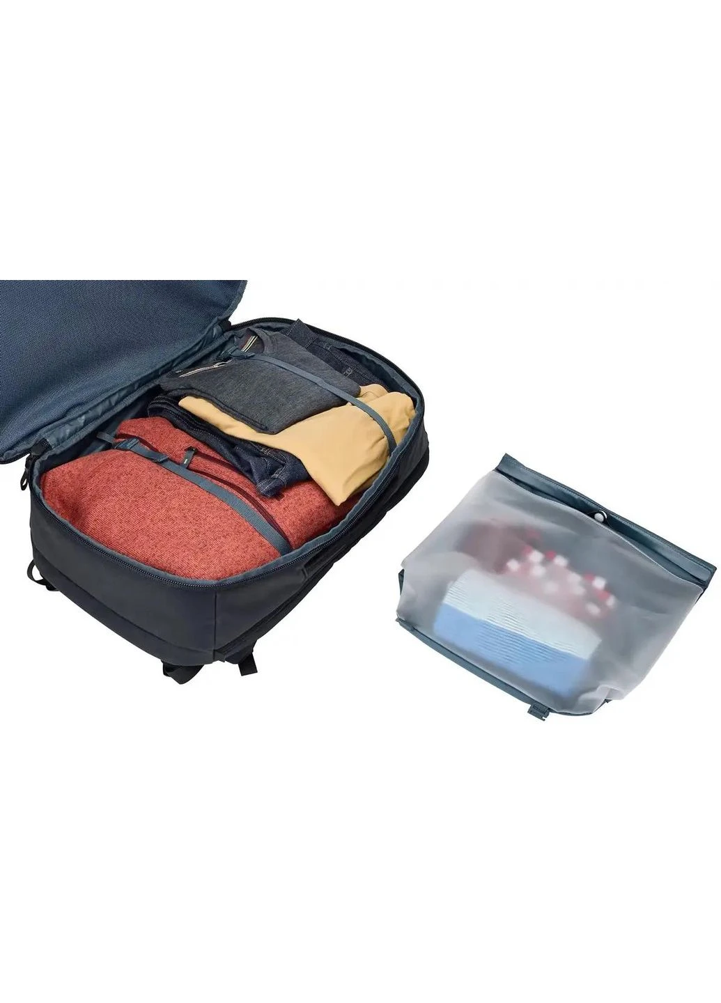 Рюкзак Aion Travel Backpack TATB140 40 Black Thule (316443586)