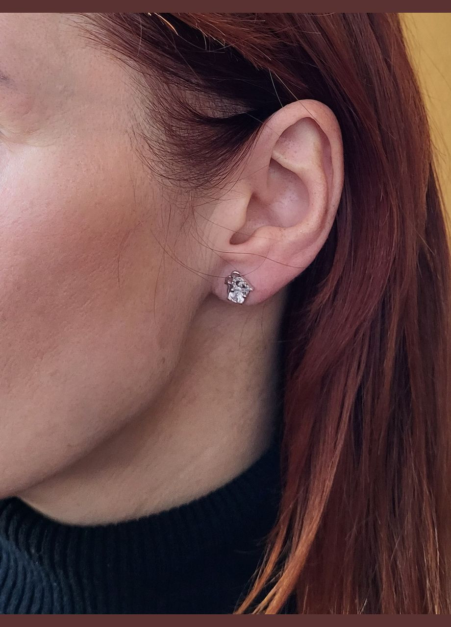 Серебряные серьги гвоздики на закрутках Мышки в Белых камнях серебро 925 54034р No Brand (306741671)