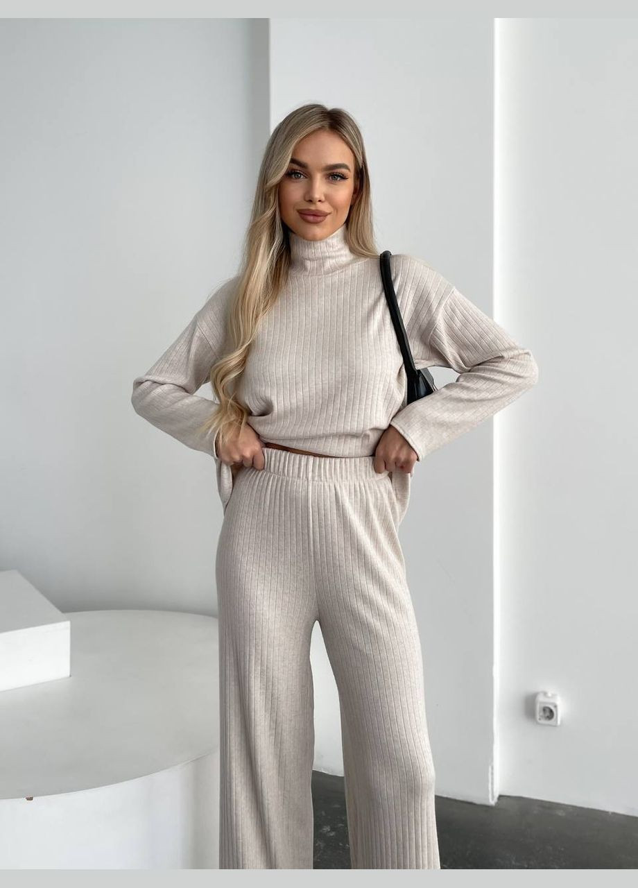 Женский теплый костюм из мягкой ткани светлый бежевый No Brand (306718105)
