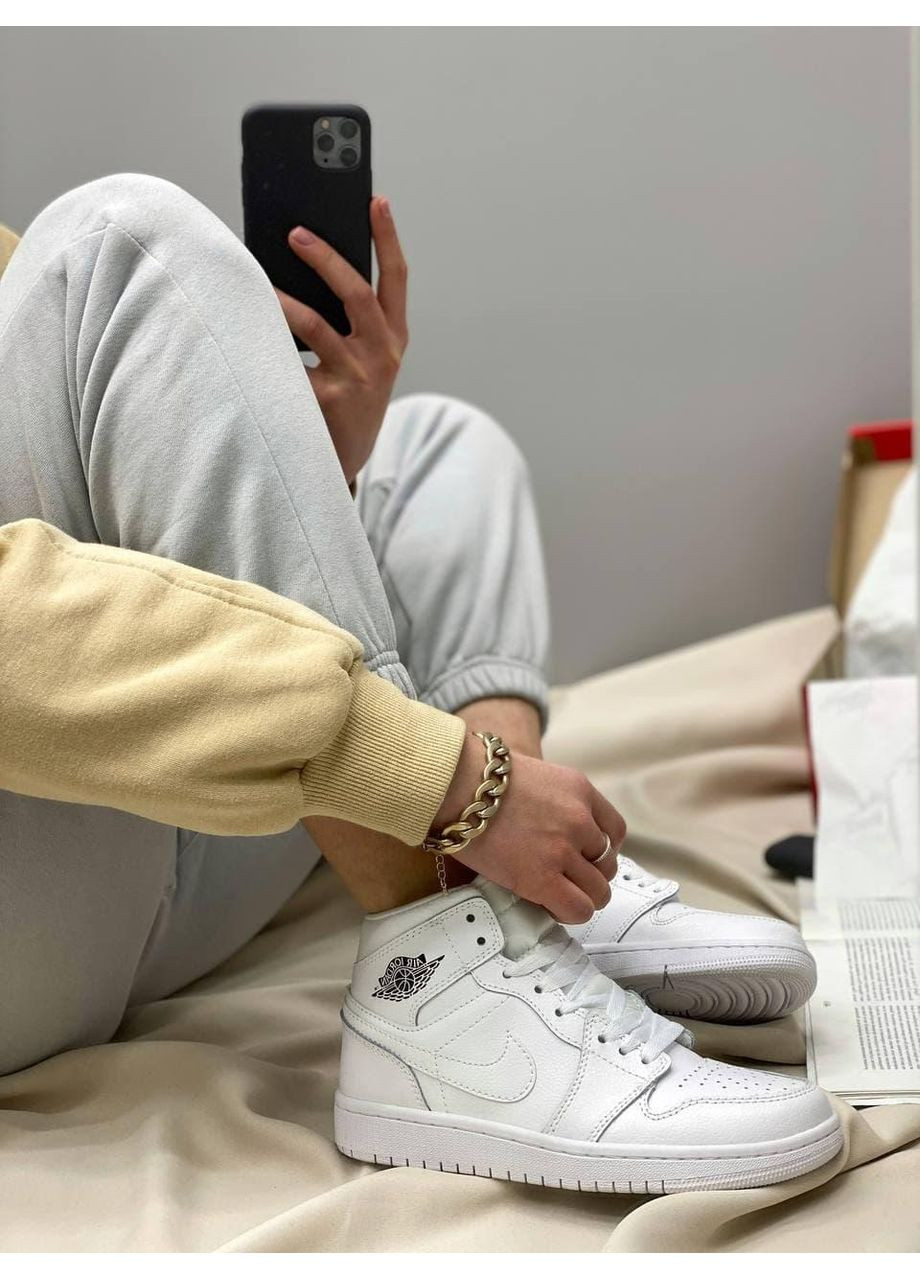 Чорні Осінні кросівки чоловічі nike air jordan 1 retro high white «black logo» найк аір джордан No Brand