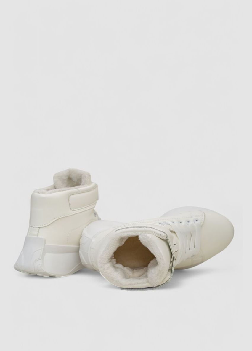 Зимние женские зимние на меху Ager