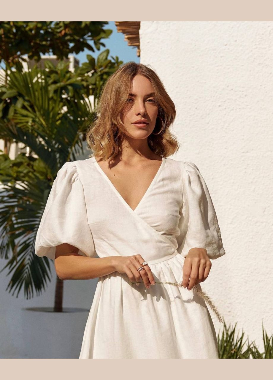 Белое льняной женский сарафан на запах No Brand