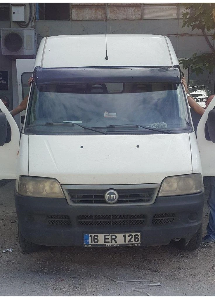 Козырек на лобовое стекло ( глянец, 5мм) для 1994-2006 гг Peugeot Boxer (389425189)