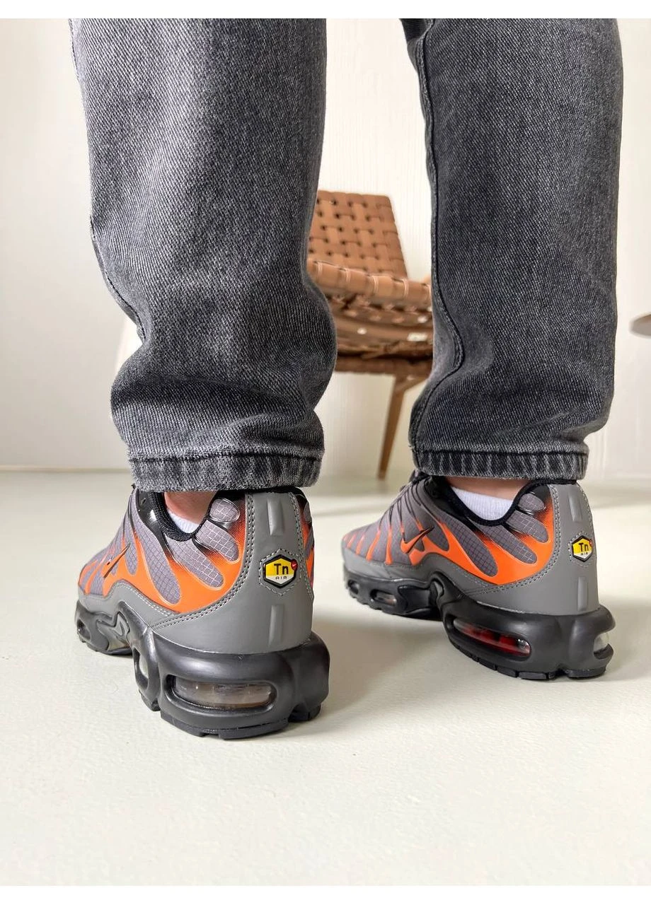 Сірі кросівки чоловічі nike tn grey orange найк тн аір макс плюс сірі демісезон No Brand