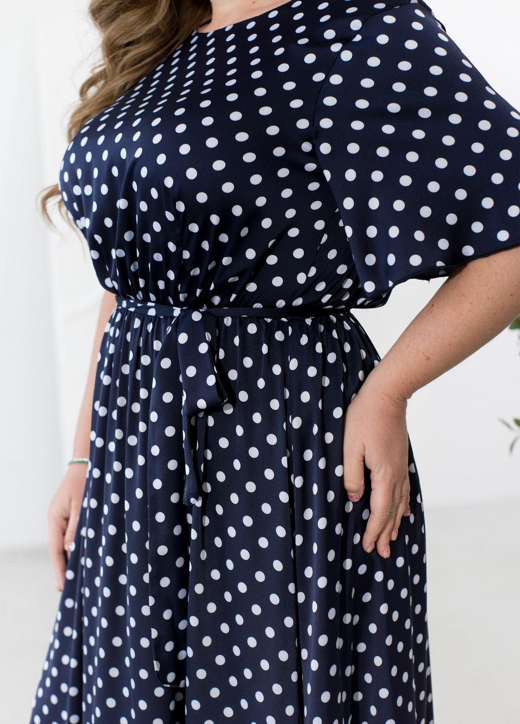 Темно-синя святковий, коктейльна, вечірня шовкова сукня в горошок з поясом дзвін, а-силует No Brand в горошок