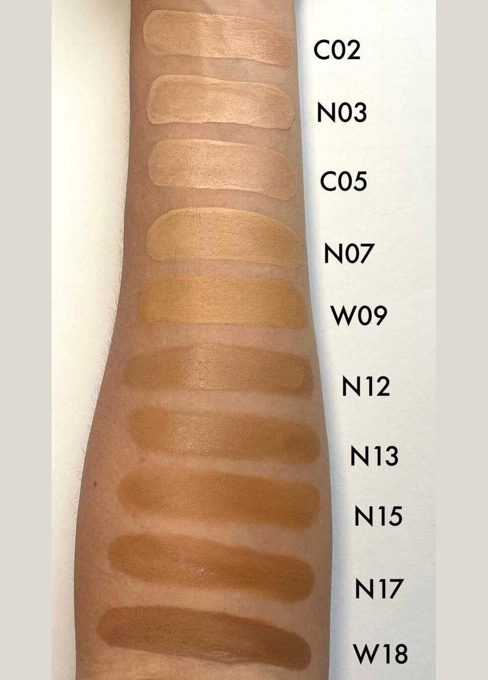 Тональная основа с воздушным сиянием Air Glow N12 28 г Farmasi (294944631)