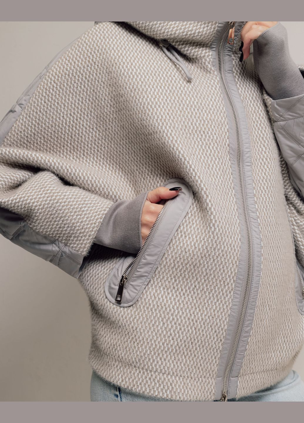 Сіра демісезонна куртка жіноча сіра Svidni