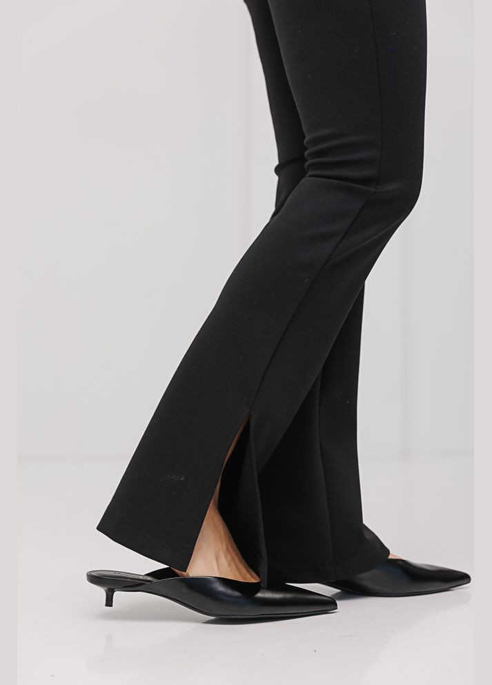 Женские штаны-клеш черные с разрезами внизу Arjen (289842095)