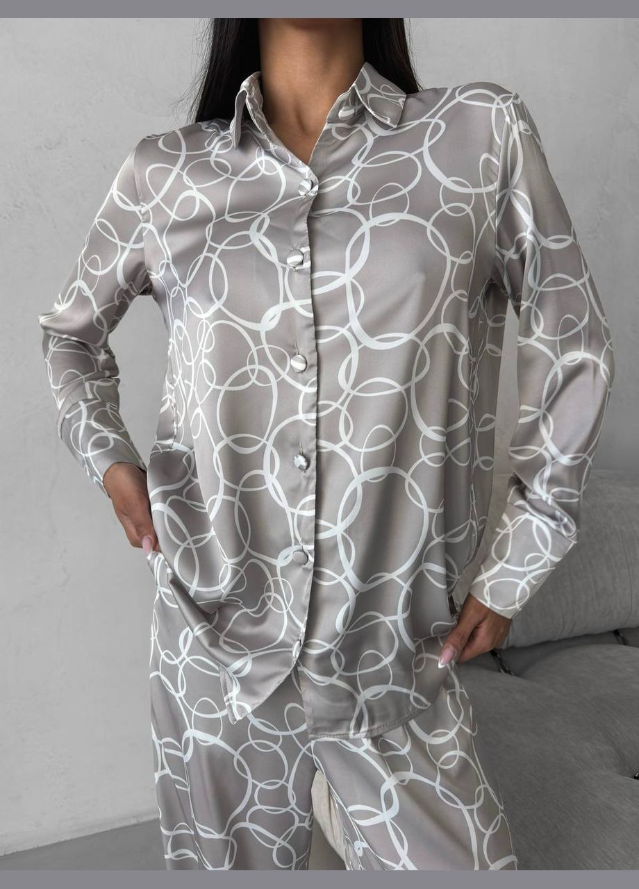 Светло-серая всесезон стильная пижамка с узорами Vakko