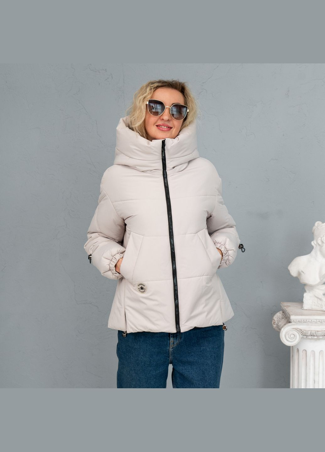 Молочна зимня жіноча зимова куртка SK