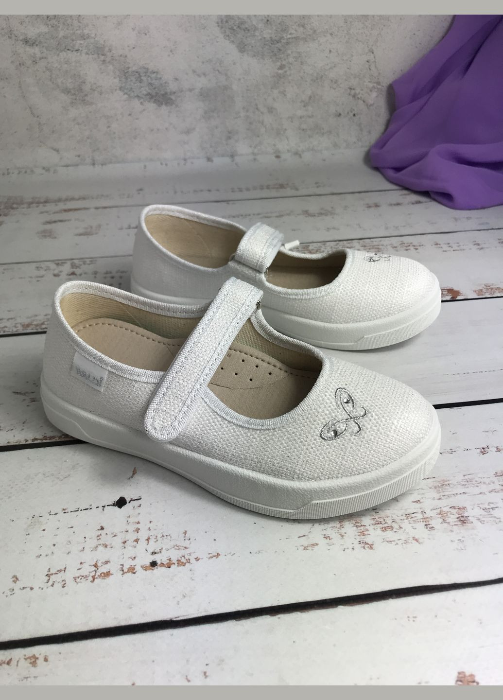 Белые тапочки детские текстильные для девочки белый (034) Waldi с вышивкой, с бисером