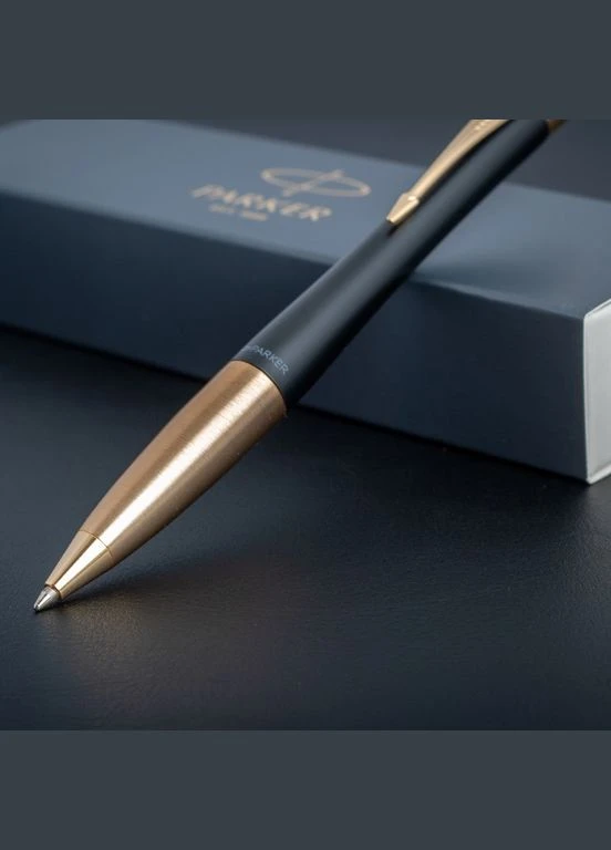 Шариковая ручка URBAN 17 Muted Black GT BP Трезубец 30035_T001y Parker (316615145)
