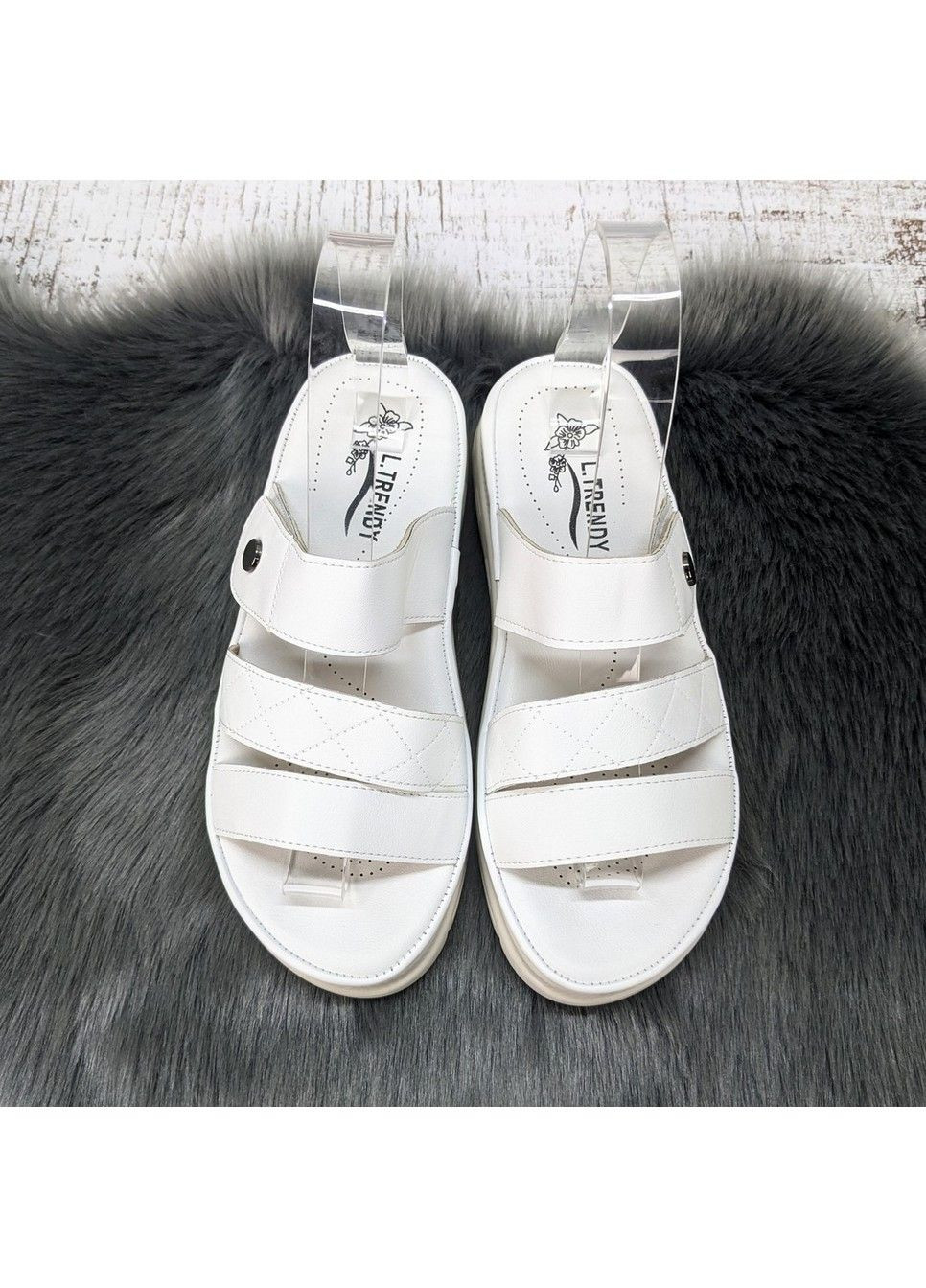 Белые шлепанцы женские Fashion